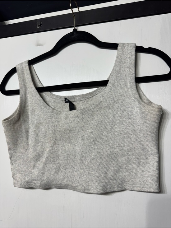 SHEIN Tops - SHEIN Light Gray Ribbed Scoop Crop Tank
